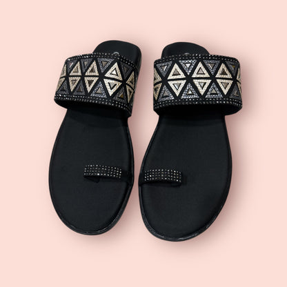 Women's Ethnic Black Flats with Geometric Embellished Strap – Stylish Toe-Loop Sandals