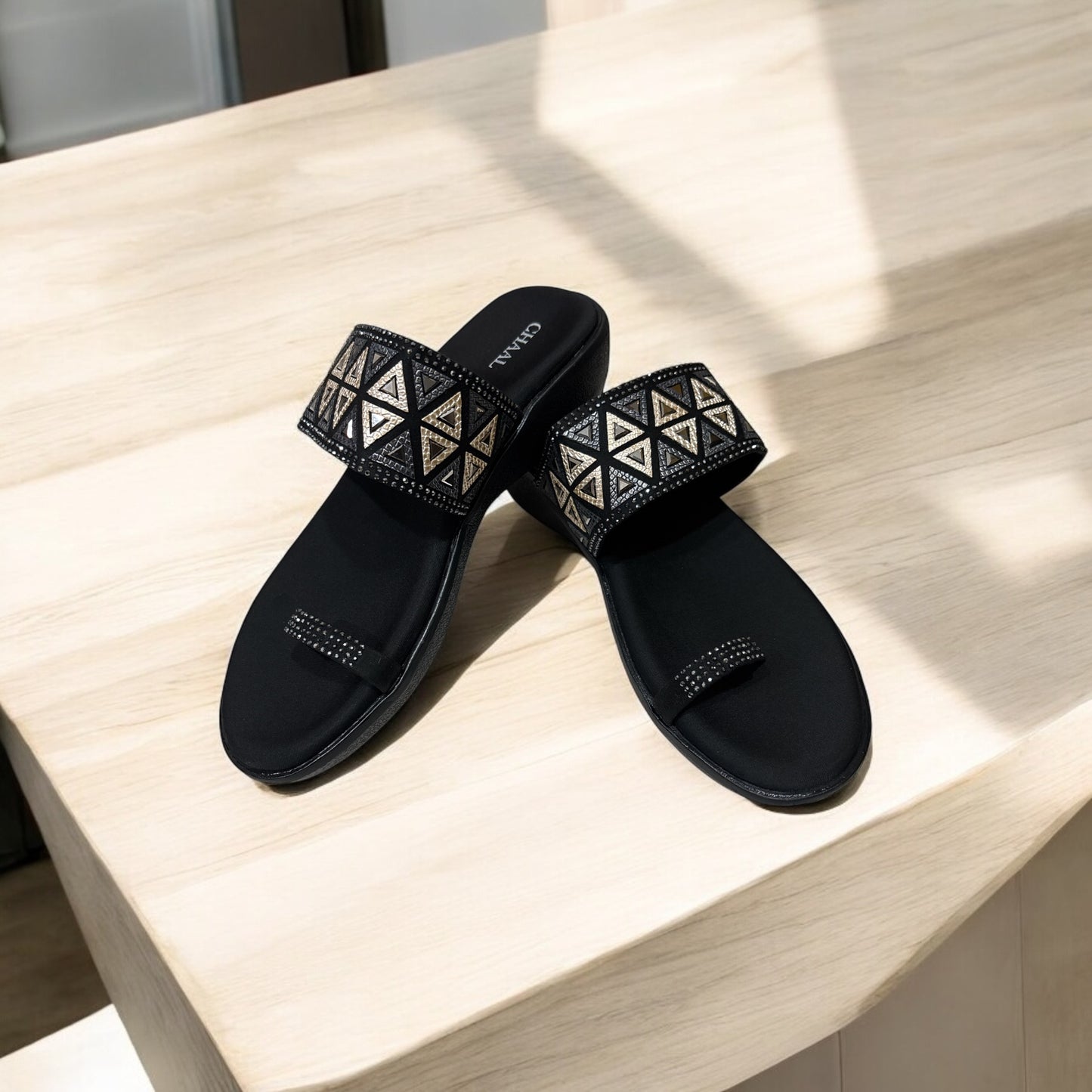 Women's Ethnic Black Flats with Geometric Embellished Strap – Stylish Toe-Loop Sandals